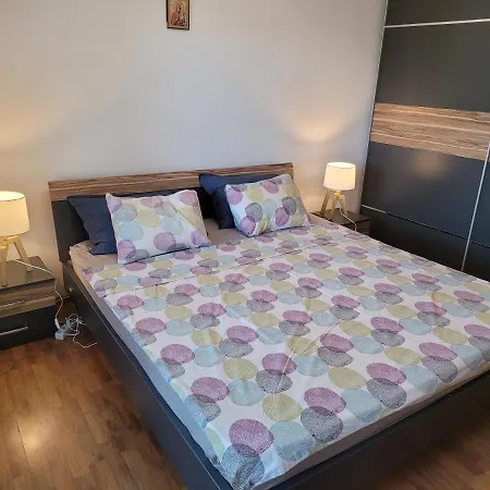Apartment Quiet, Relaxing, Family Friendly Bucharest