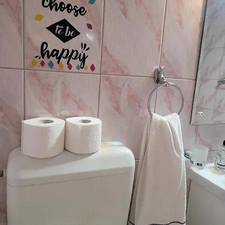 Quiet, Relaxing, Family Friendly Apartment Bucharest